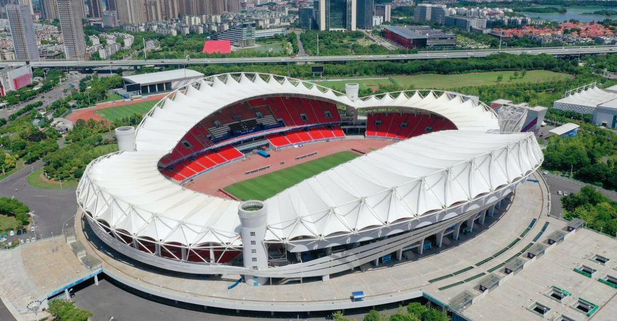 武汉体育中心主体育场